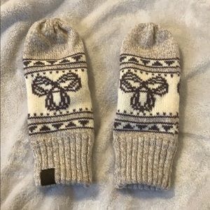 TNA mittens/gloves